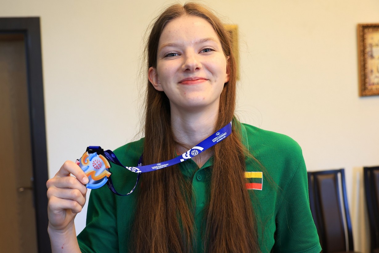 Pasveikinta Europos U20 moterų krepšinio čempionato sidabro medalio laimėtoja Gėla Kačinskaitė