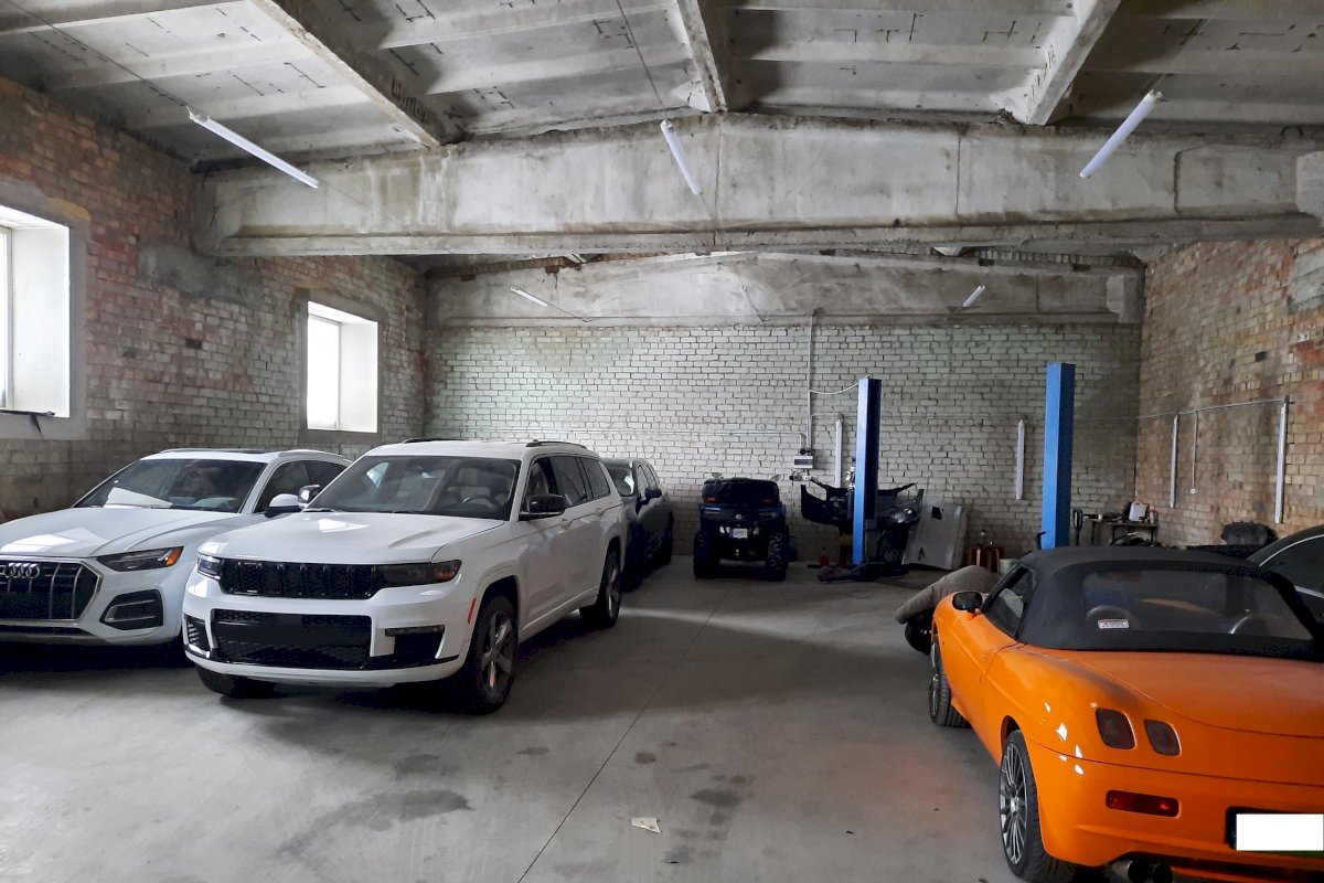 Antroji kratų ir sulaikymų banga Lietuvoje prieš automobilių iš JAV prekeivių grupuotę