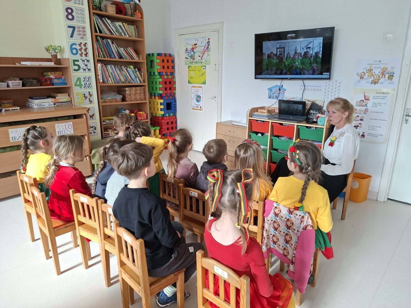 Respublikinis pilietiškumo ugdymo projektas „Draugystės tiltai“ subūrė jaunuosius Lietuvos tyrinėtojus