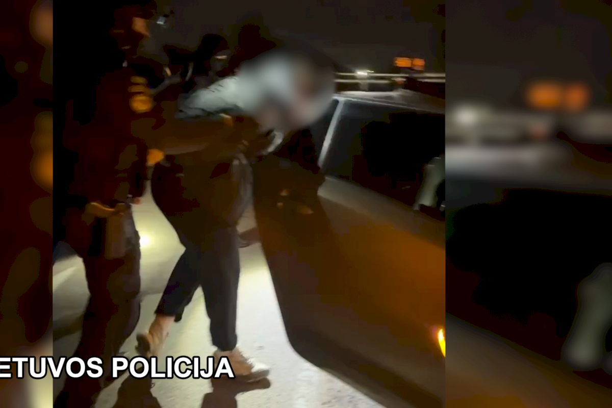 Sulaikyti ginkluotu plėšimu įtariami asmenys – planuotas dar vienas užpuolimas (+video)