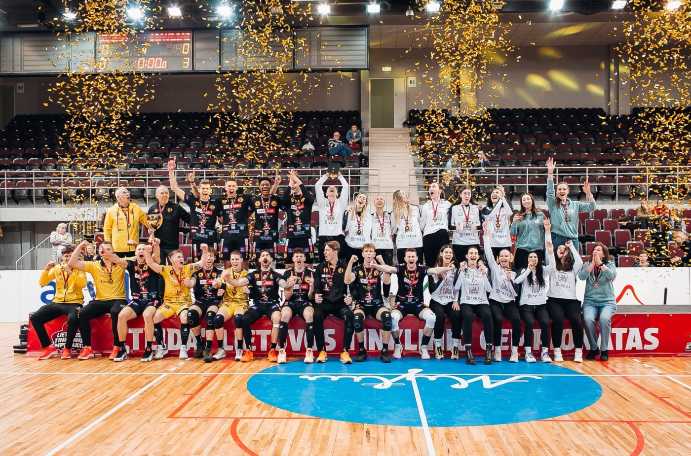 Įspūdingai finale dominavę Šiaulių tinklininkai – Lietuvos čempionai (+video)