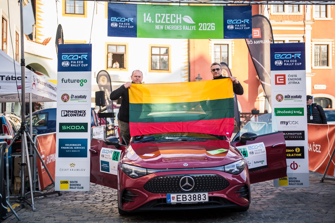 Lietuviai debiutavo „FIA Eco Rally Cup“: trasoje – ir buvęs „Formulės 1“ lenktynininkas